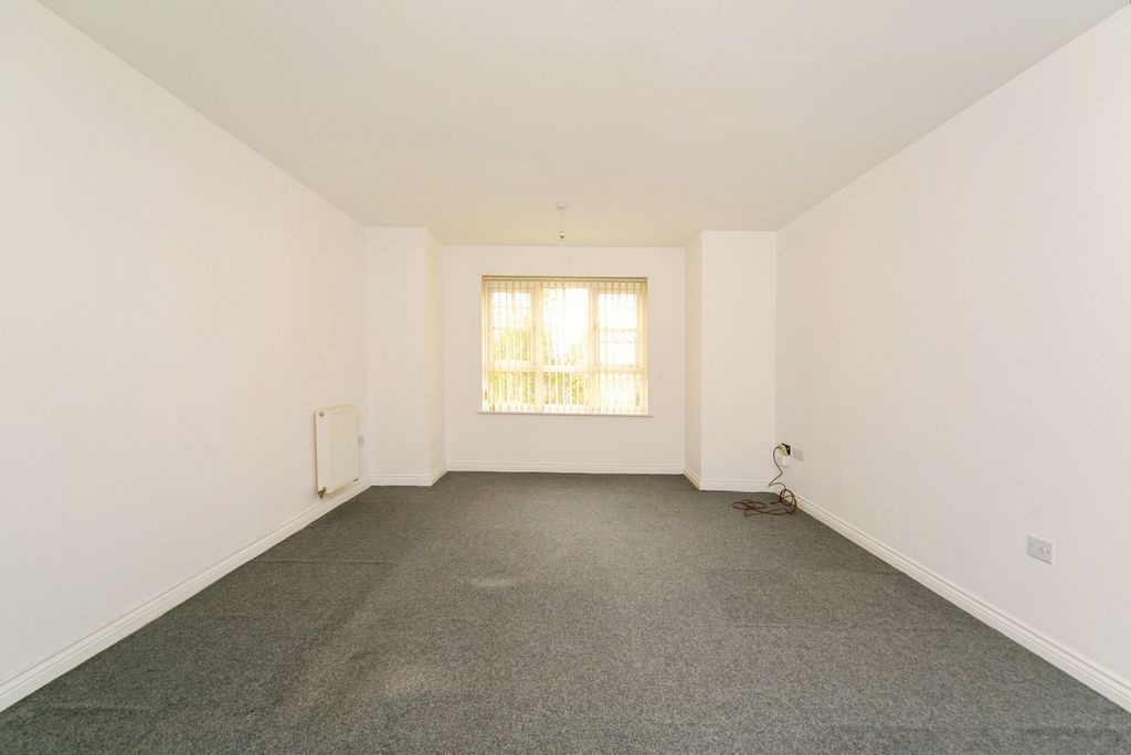 Property photo 3 of 15 Photo
