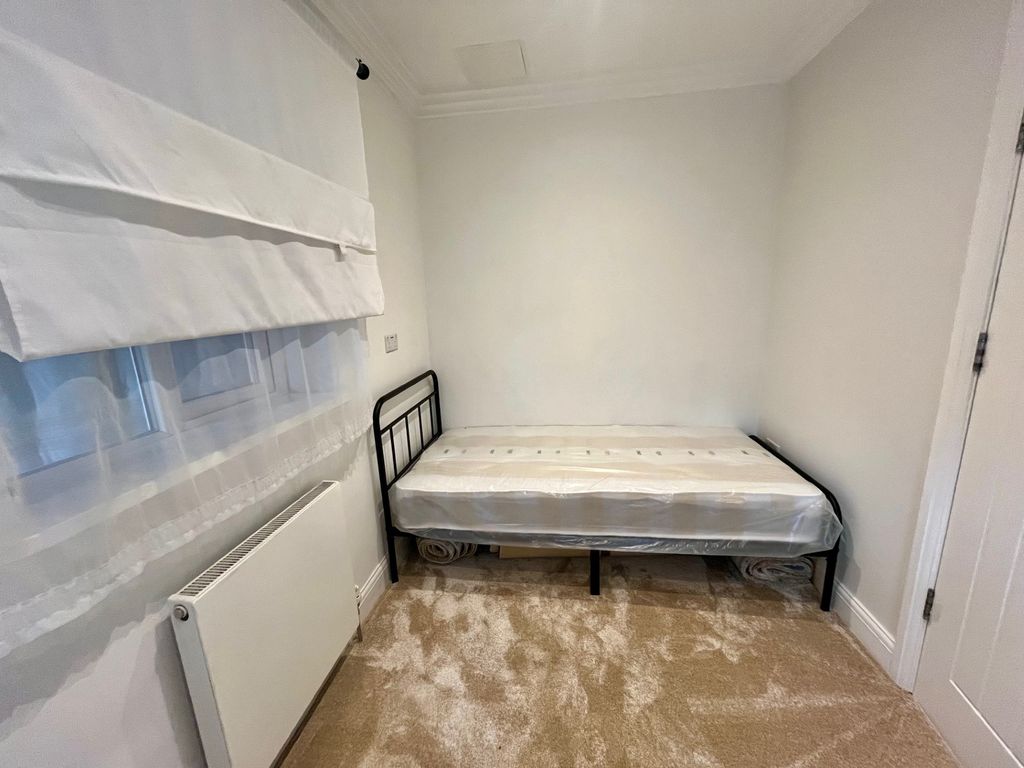 Property photo 1 of 6 07F15987-Bbfe-4Fd9-8dc9-428c0Cb2c366