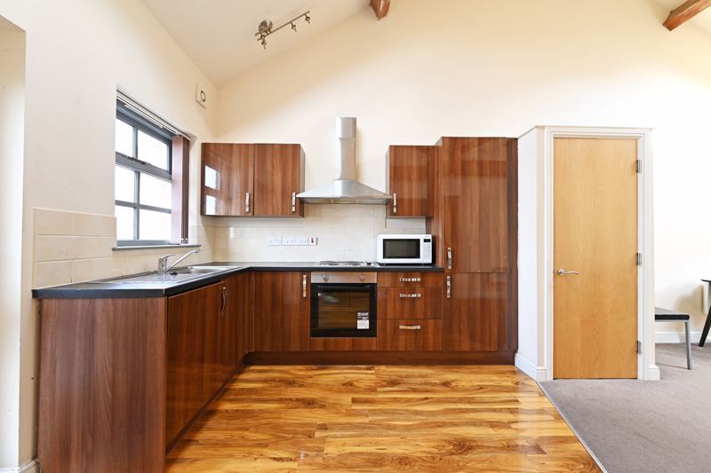 Property photo 3 of 9 Kitchen