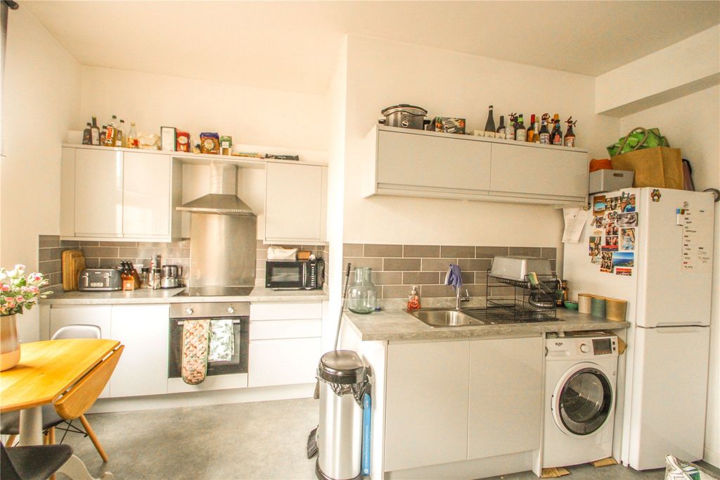 Property photo 2 of 8 Picture No. 08