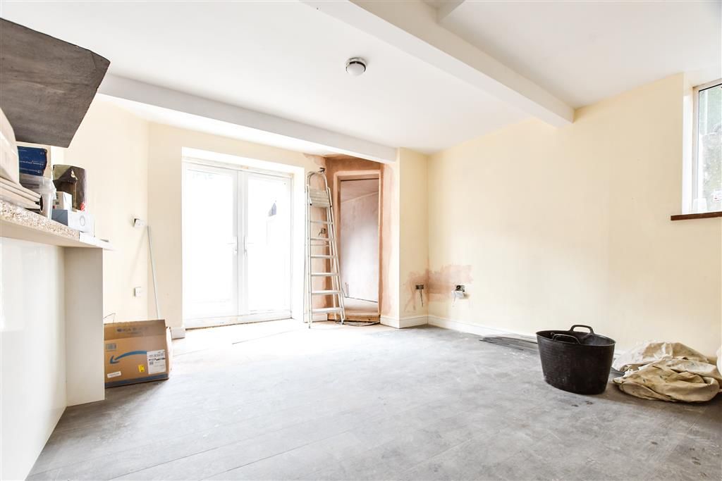 Property photo 1 of 4 Lounge/Diner