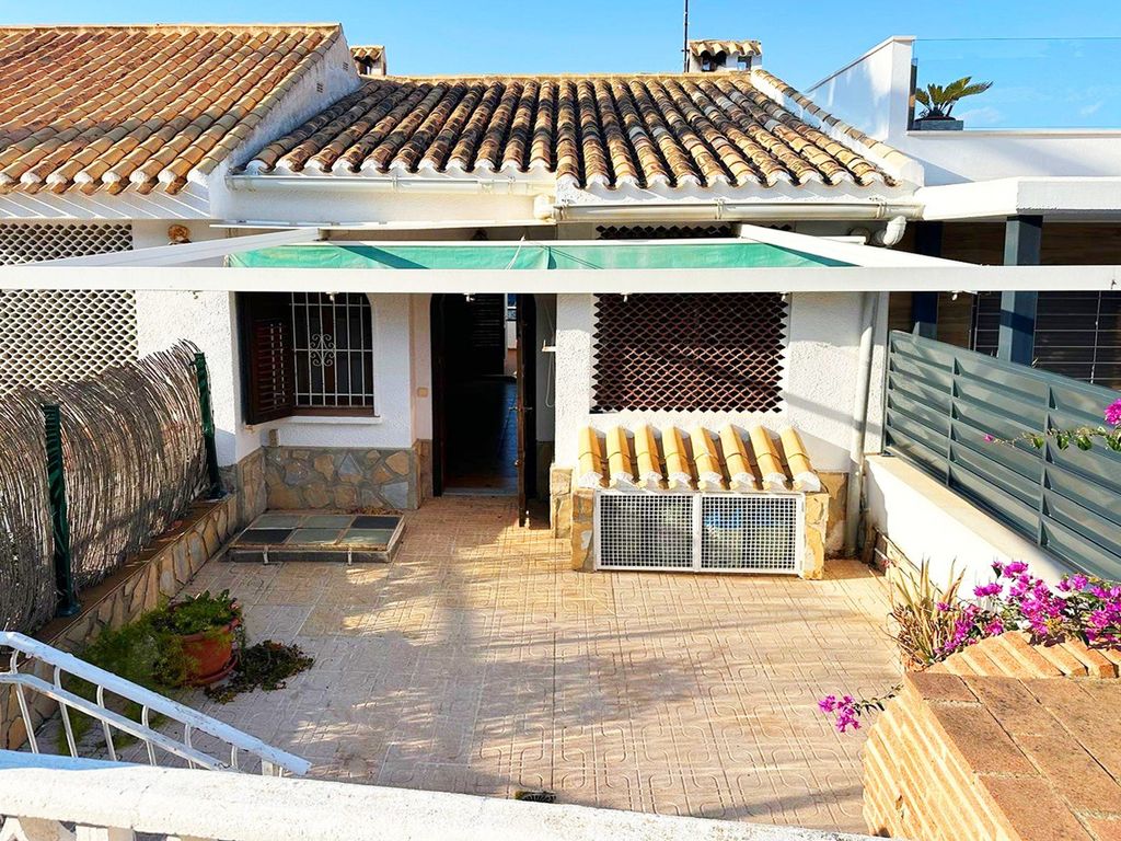 Property photo 2 of 32