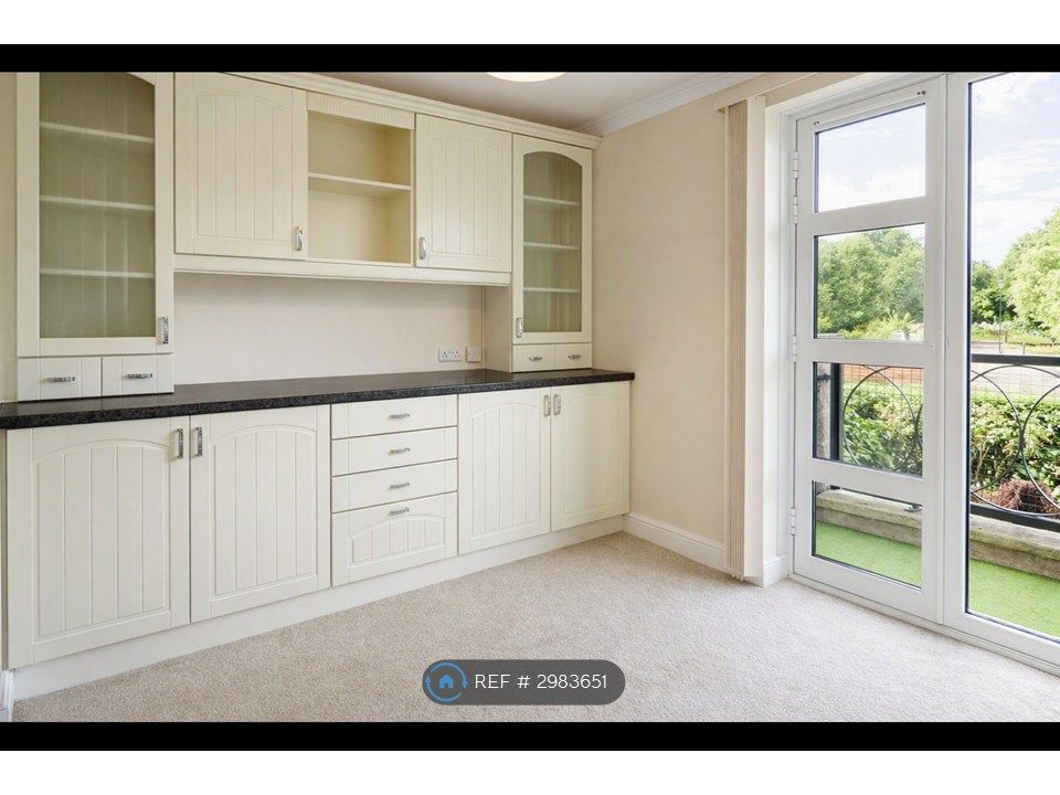 3 bed flat to rentWaterside, Exeter EX2 photo 5