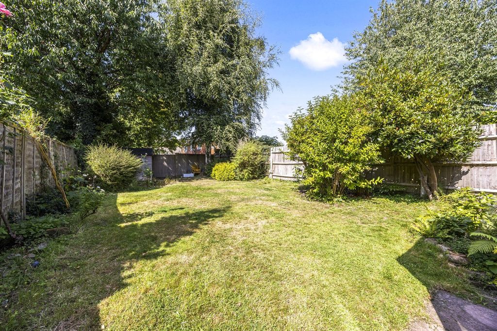 Property photo 3 of 19 Garden