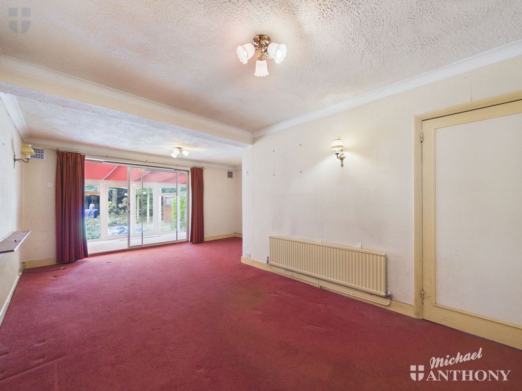 Property photo 2 of 27 Cam03218G0-Pr0991-Still013