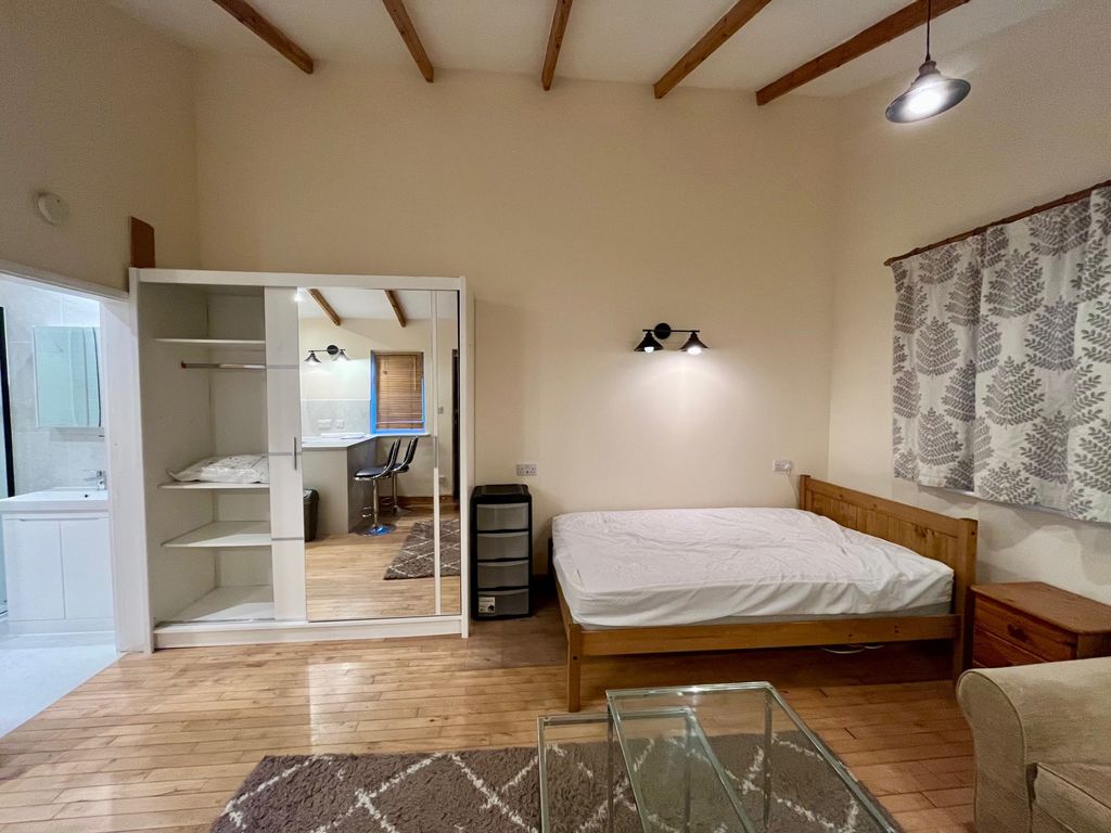 Property photo 1 of 8 Thumbnail_Img_3315