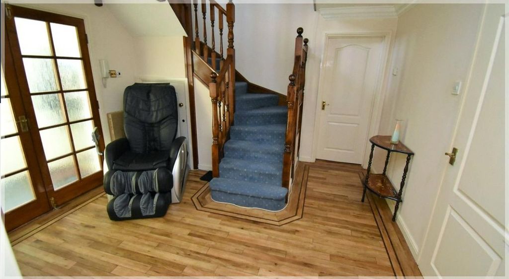 Property photo 2 of 29 Hayton_Entrance_Hall.Png