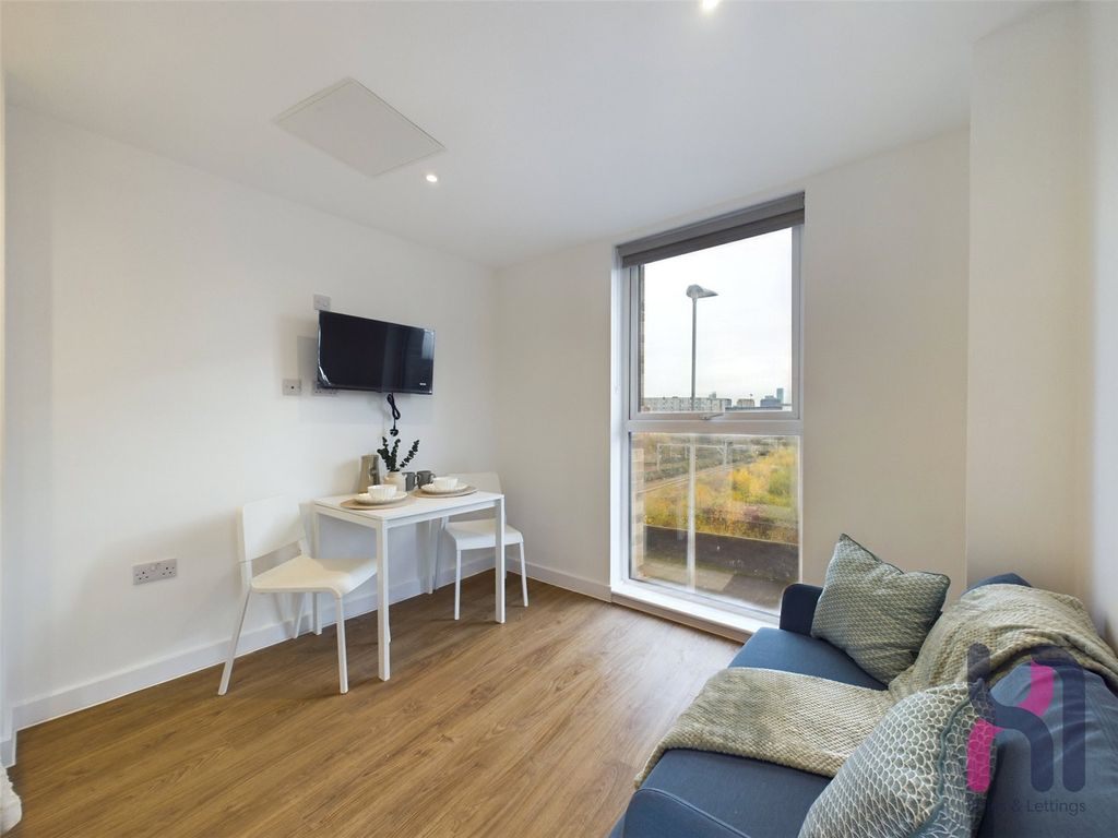 Property photo 2 of 14 Picture No. 06