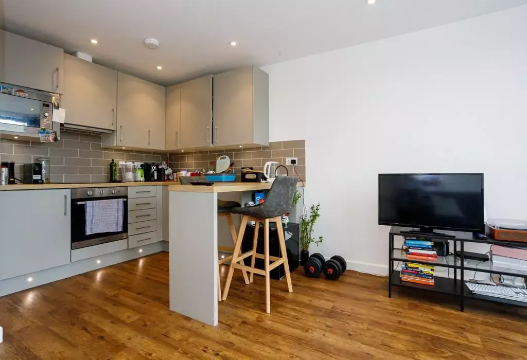 Property photo 3 of 6