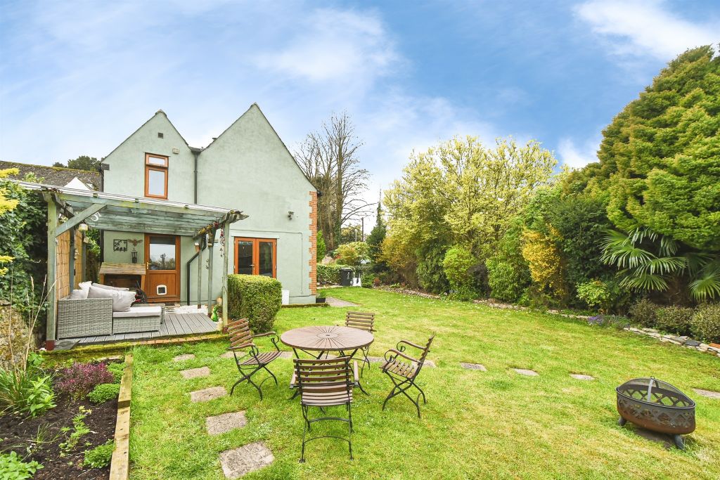 Property photo 2 of 24