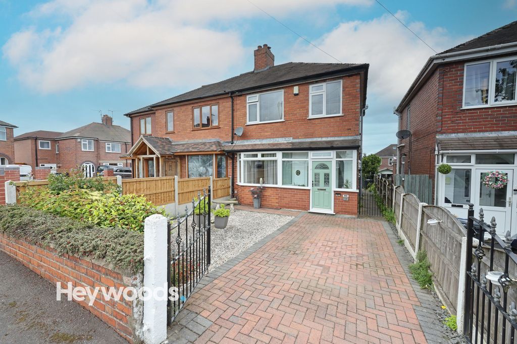 Property photo 1 of 30