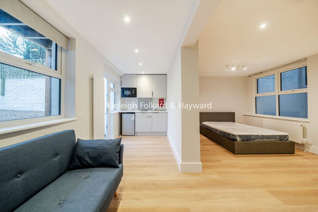 Property photo 1 of 16 Picture No. 02