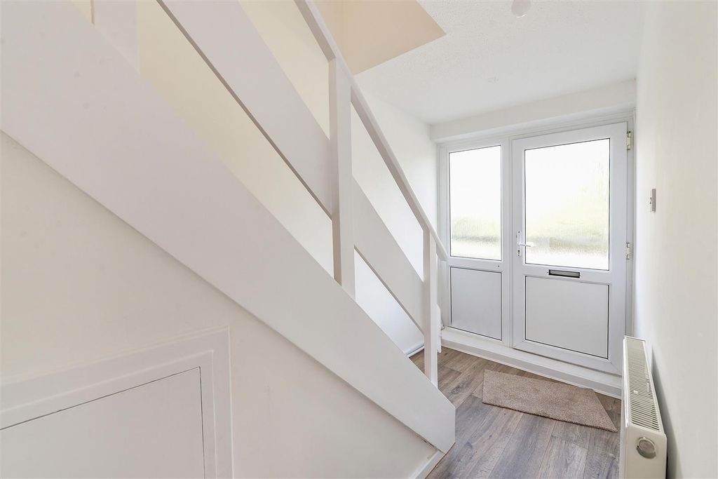 Additional image 5 of 3 bed flat for saleCastle Road, Maidstone ME16