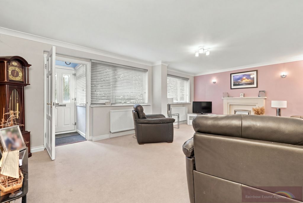 Property photo 3 of 29