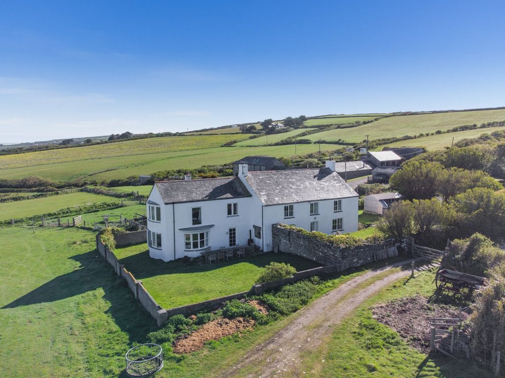 Property photo 2 of 16 Farmhouse
