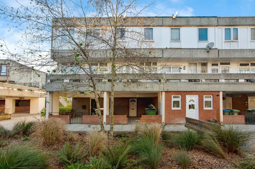 Property photo 1 of 14 Front View