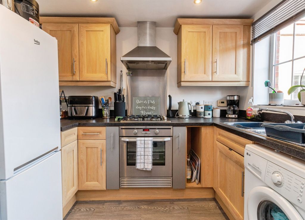 Property photo 3 of 17