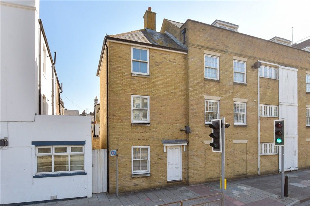 Property photo 1 of 16 External (Web).