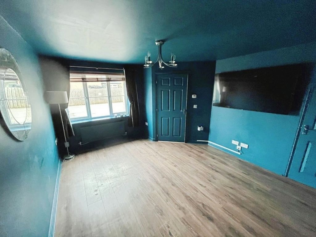 Property photo 3 of 16 Pbox-Img.Jpg