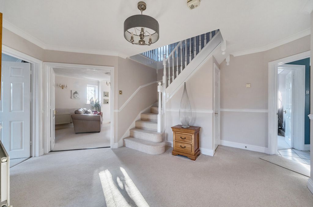 Property photo 2 of 30 1426214-8-69Baeae...