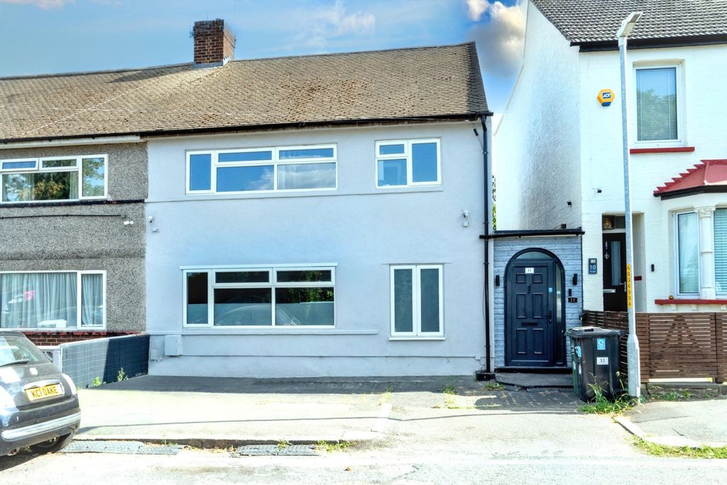 Property photo 1 of 14 Front View