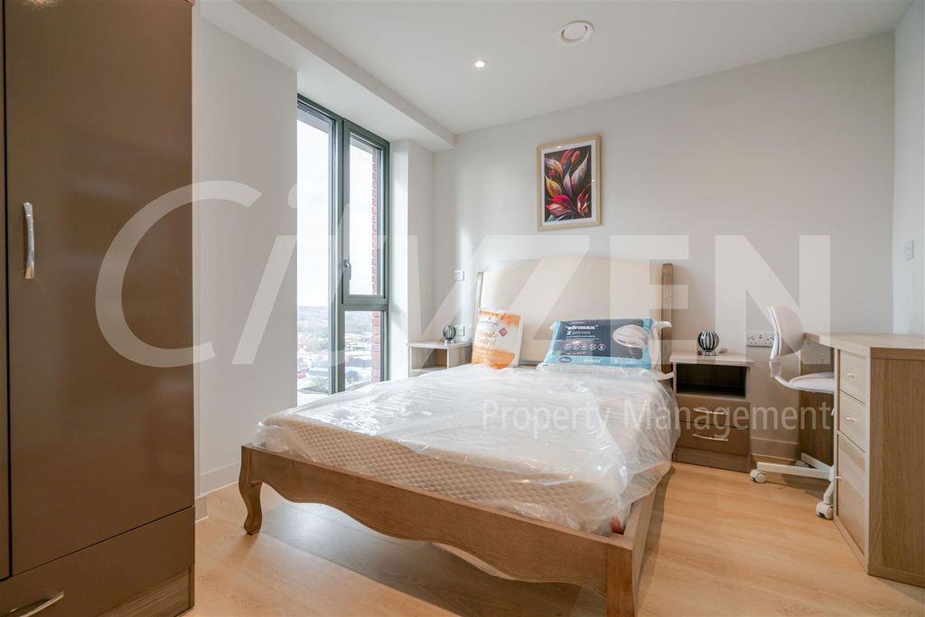 Property photo 3 of 19 Bedroom