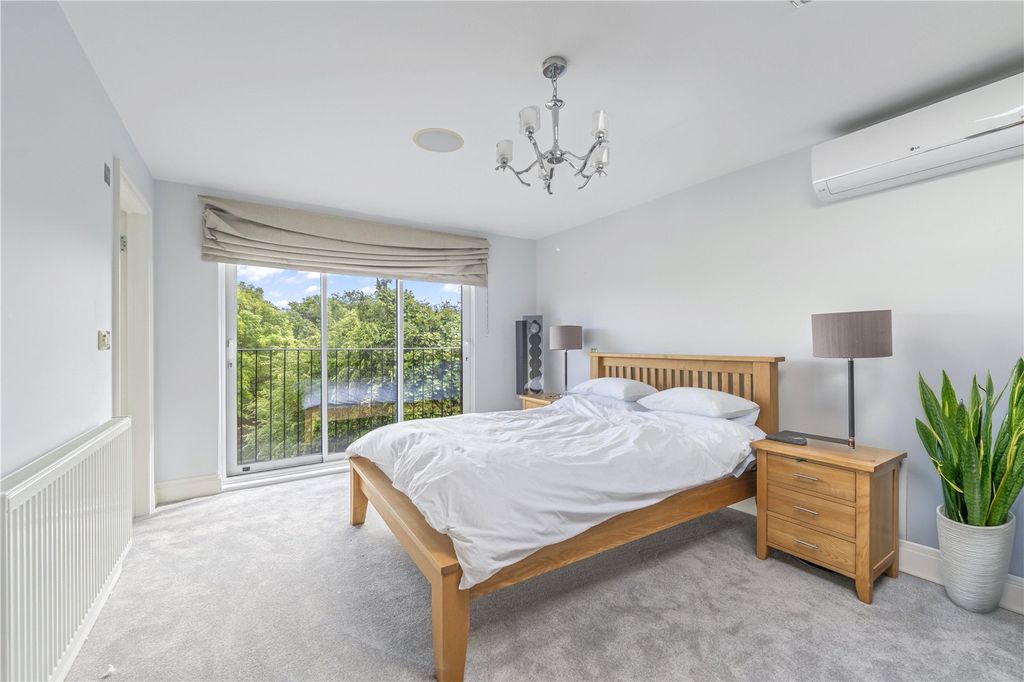 Additional image 13 of 5 bed detached house for saleOld Farm Road, Hampton TW12