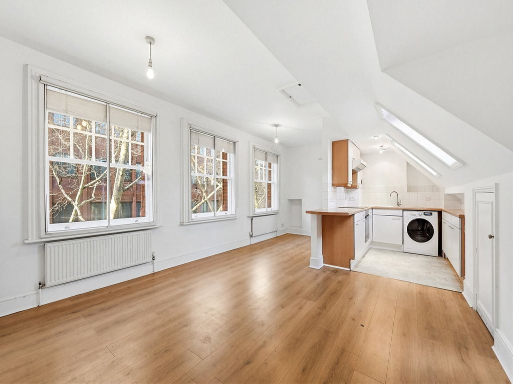 Property photo 1 of 14 Shaftesbury Avenue