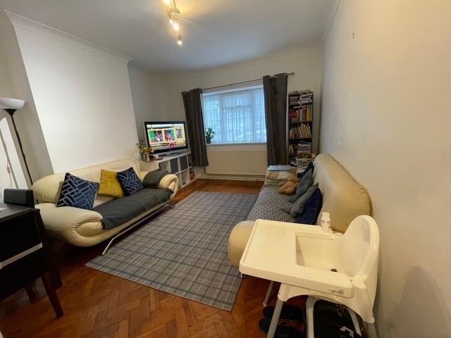 Property photo 2 of 15 liv.Jpg