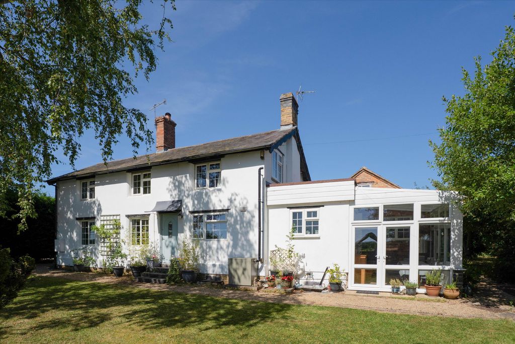Property photo 2 of 17 Image