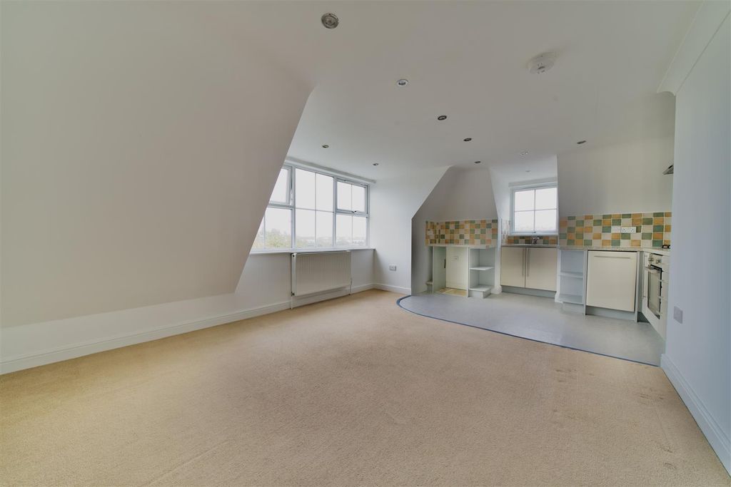 Property photo 2 of 13 Dsc06680.Jpeg