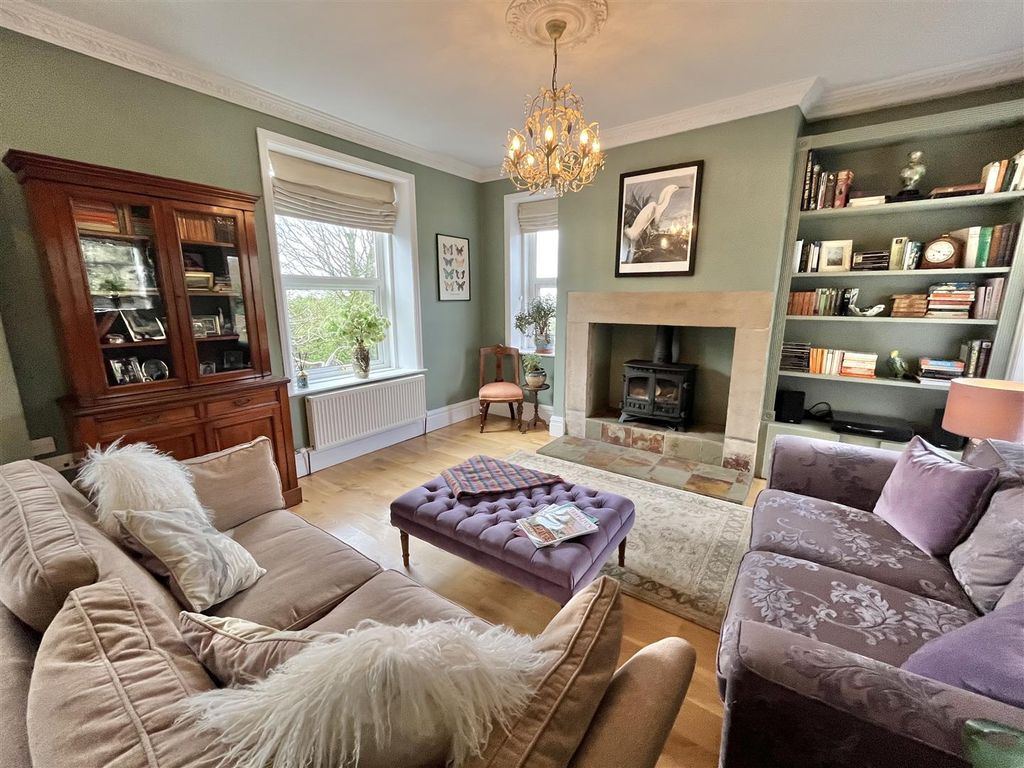 Property photo 2 of 44 Living Room