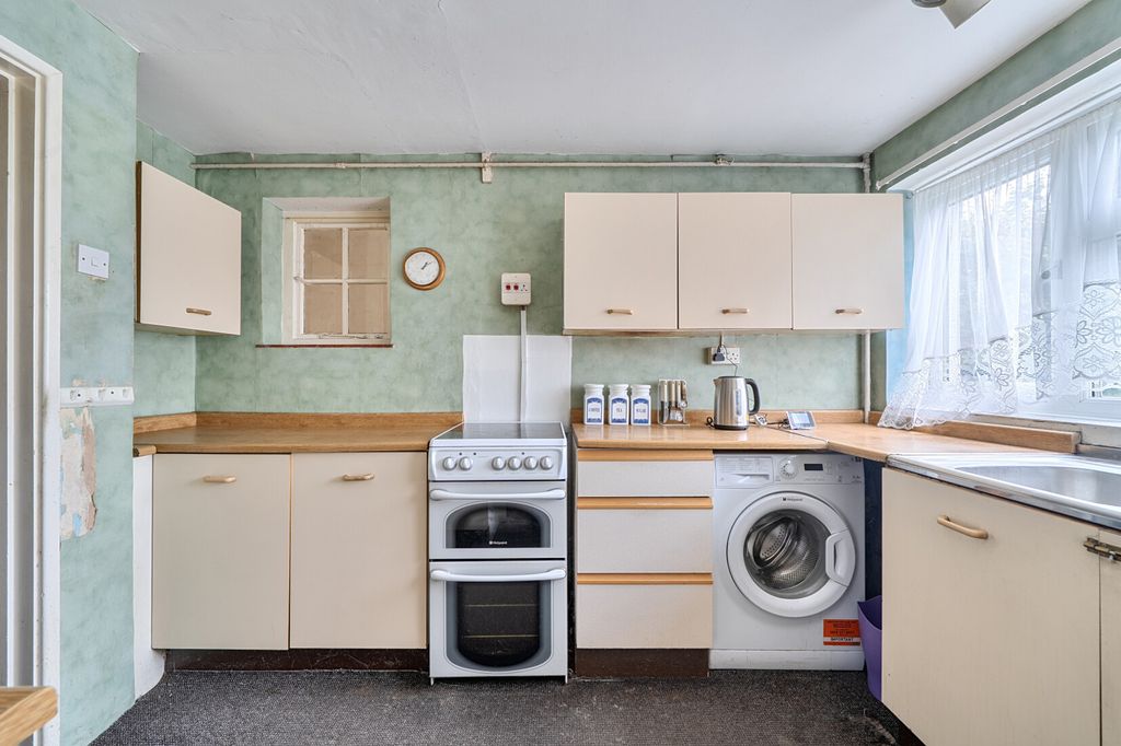 Property photo 2 of 13 Kitchen
