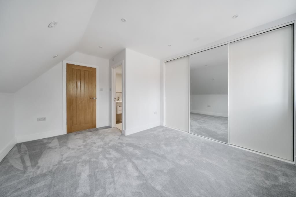 Property photo 3 of 16 Bedroom