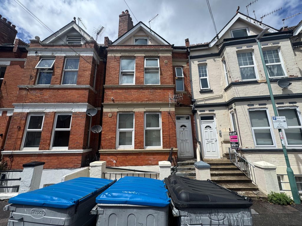 Property photo 1 of 3 7 Windsor Road (9).Jpg