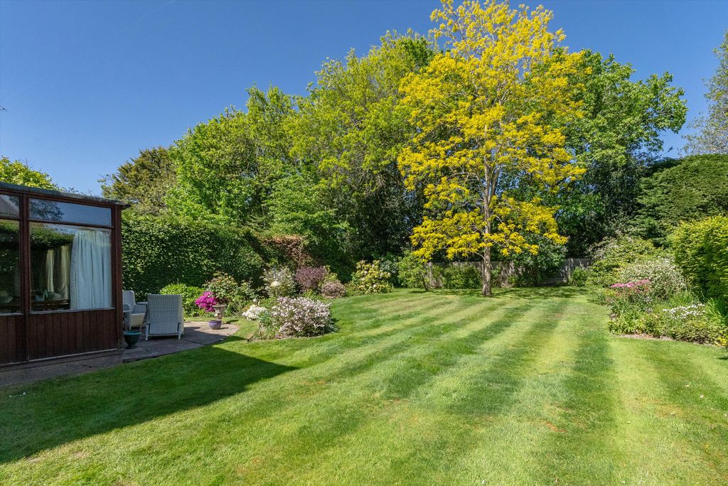 Property photo 2 of 12 Image