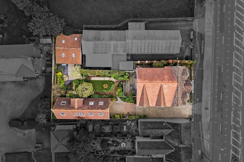 Property photo 3 of 55