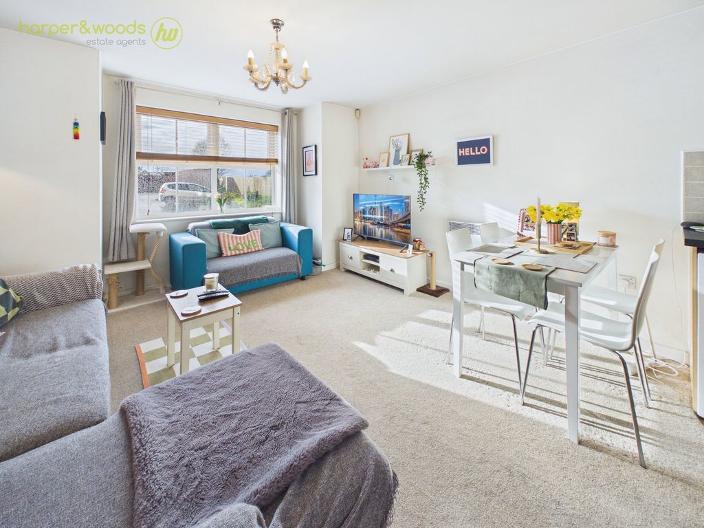 Property photo 2 of 21