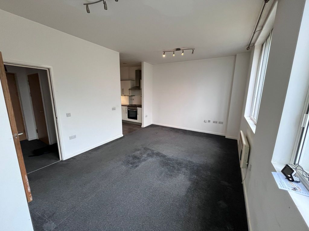Property photo 3 of 7 Living Room