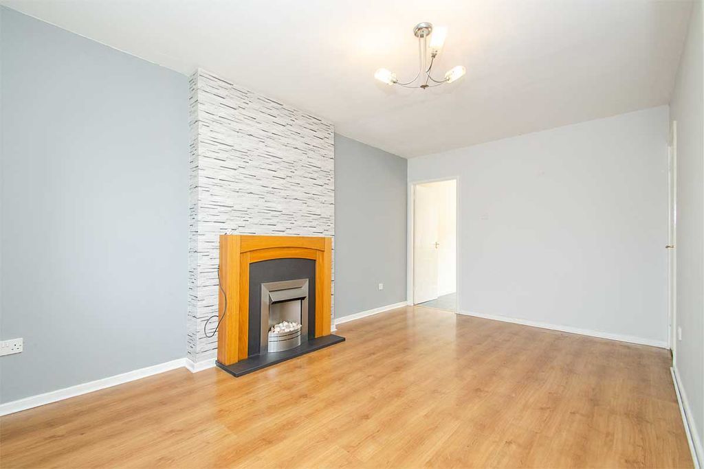 Property photo 2 of 16 Photo 8