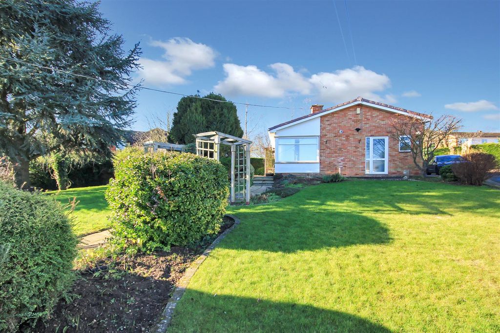 Property photo 1 of 27 Garden 3.Jpg