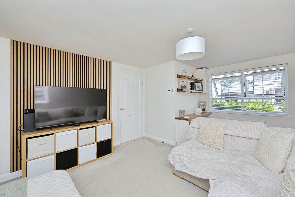 Property photo 3 of 18