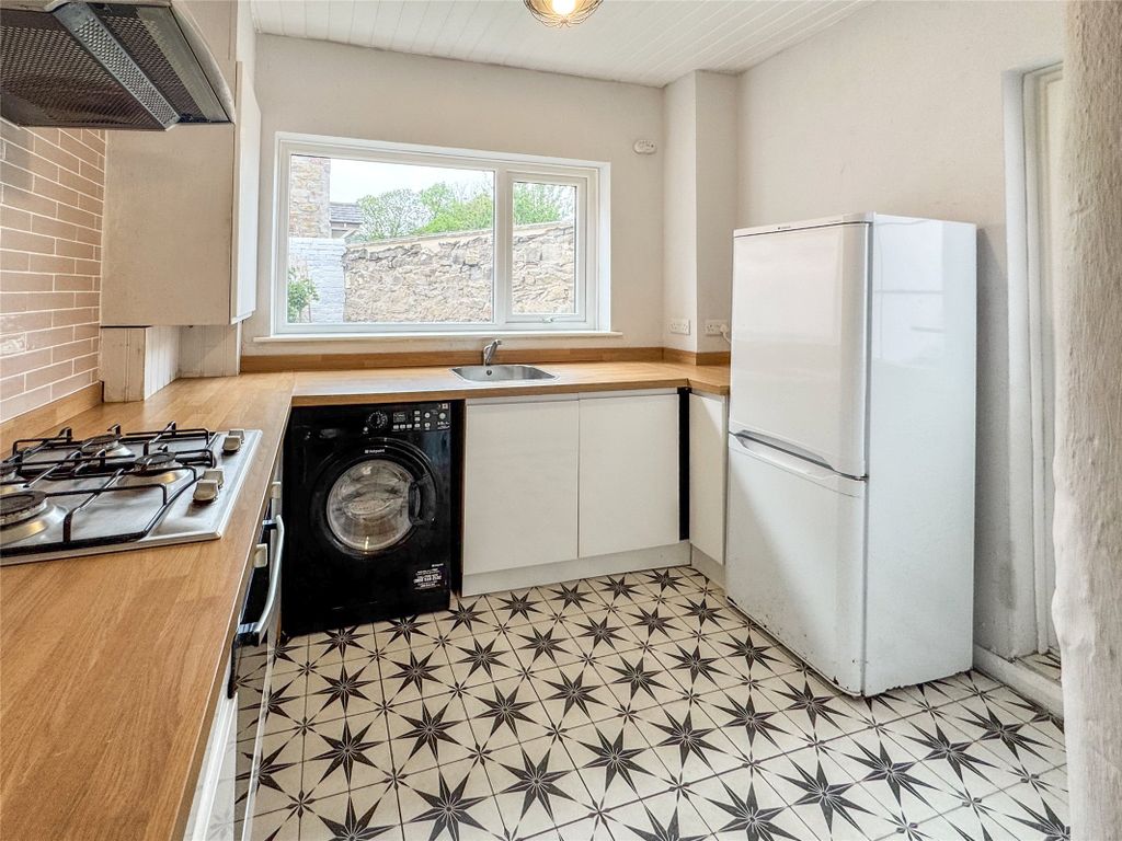 Property photo 2 of 15 Kitchen