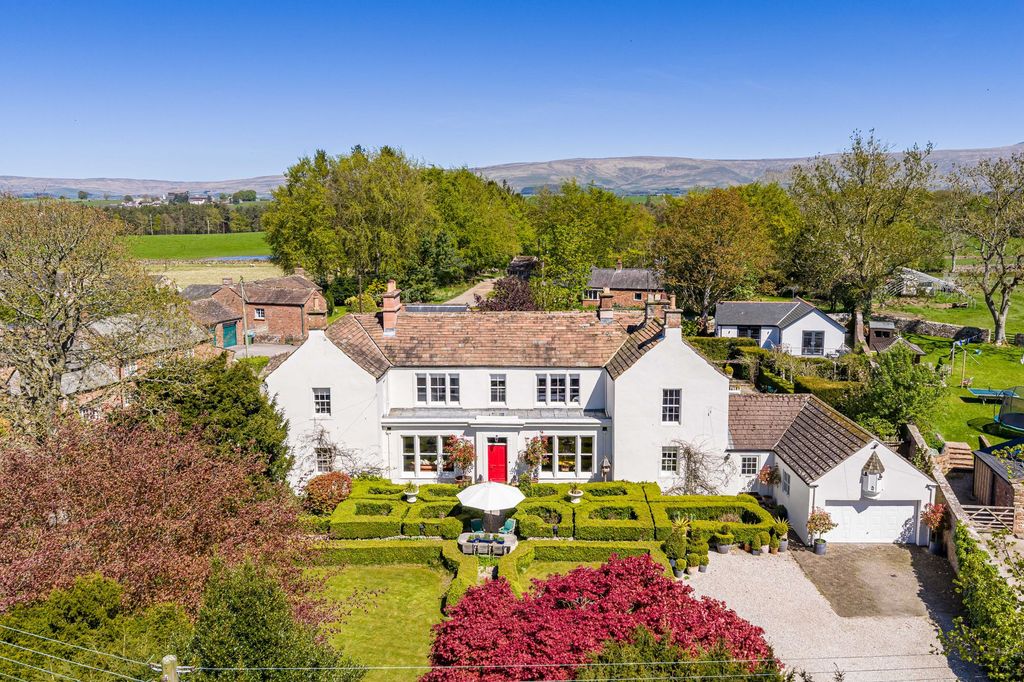 Property photo 1 of 64