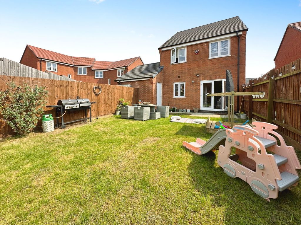 Property photo 2 of 27