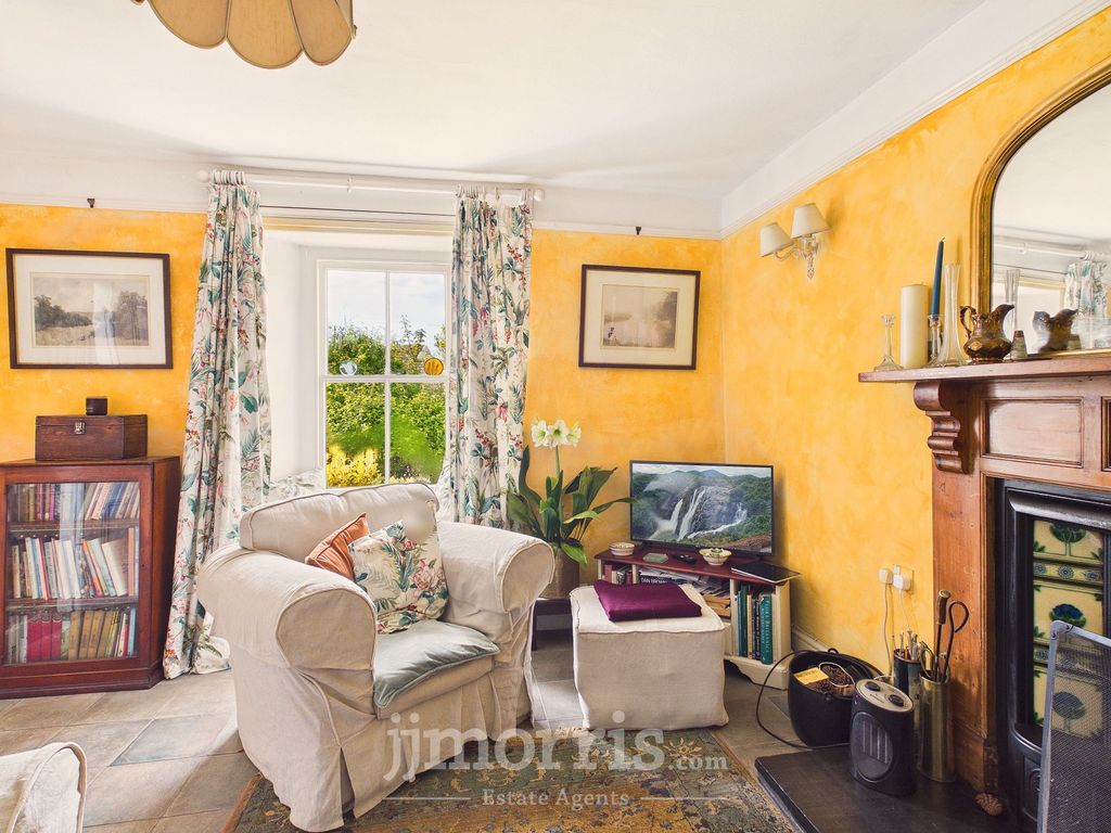 Property photo 2 of 56