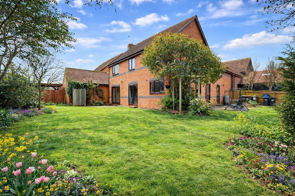 Property photo 2 of 29 F5C8Cf23-Cfaa-4C11-A467-81556D983955.Png