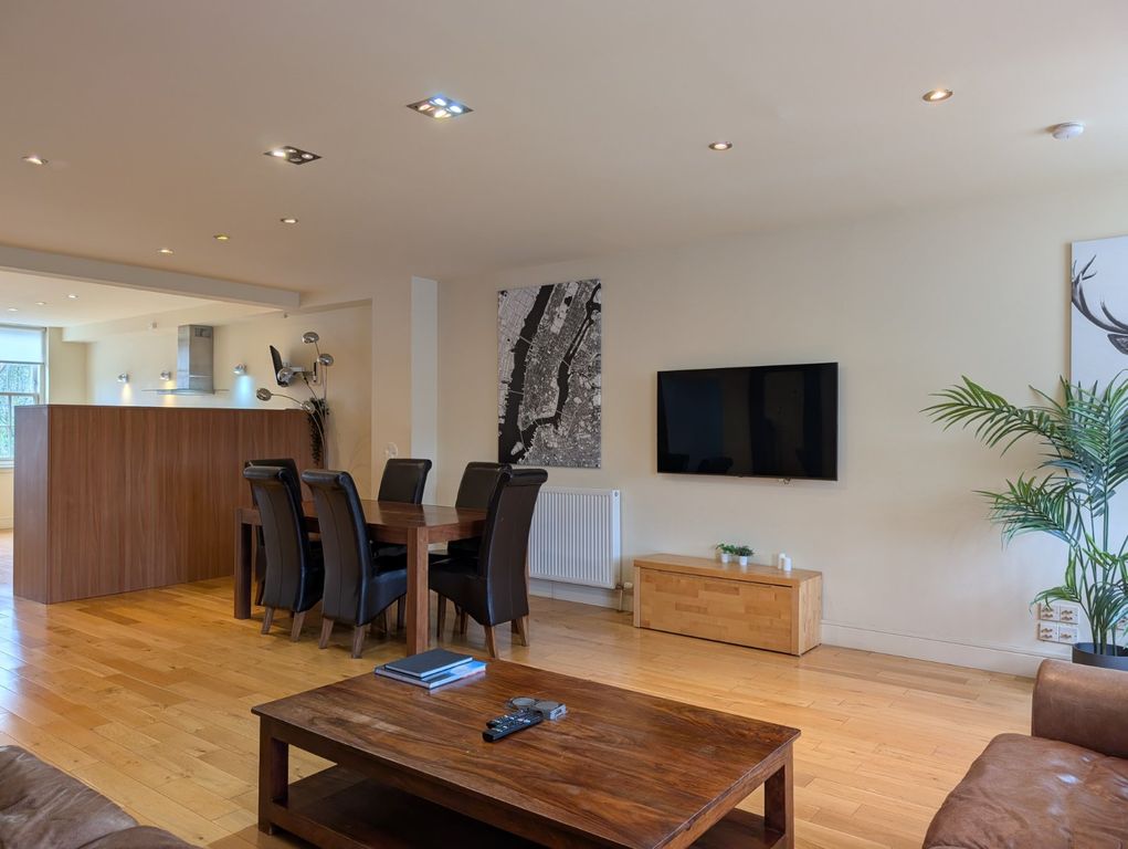 Property photo 2 of 27 Picture No. 02