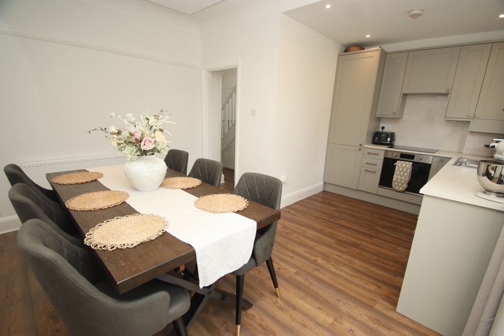 Property photo 3 of 15 Photo 39