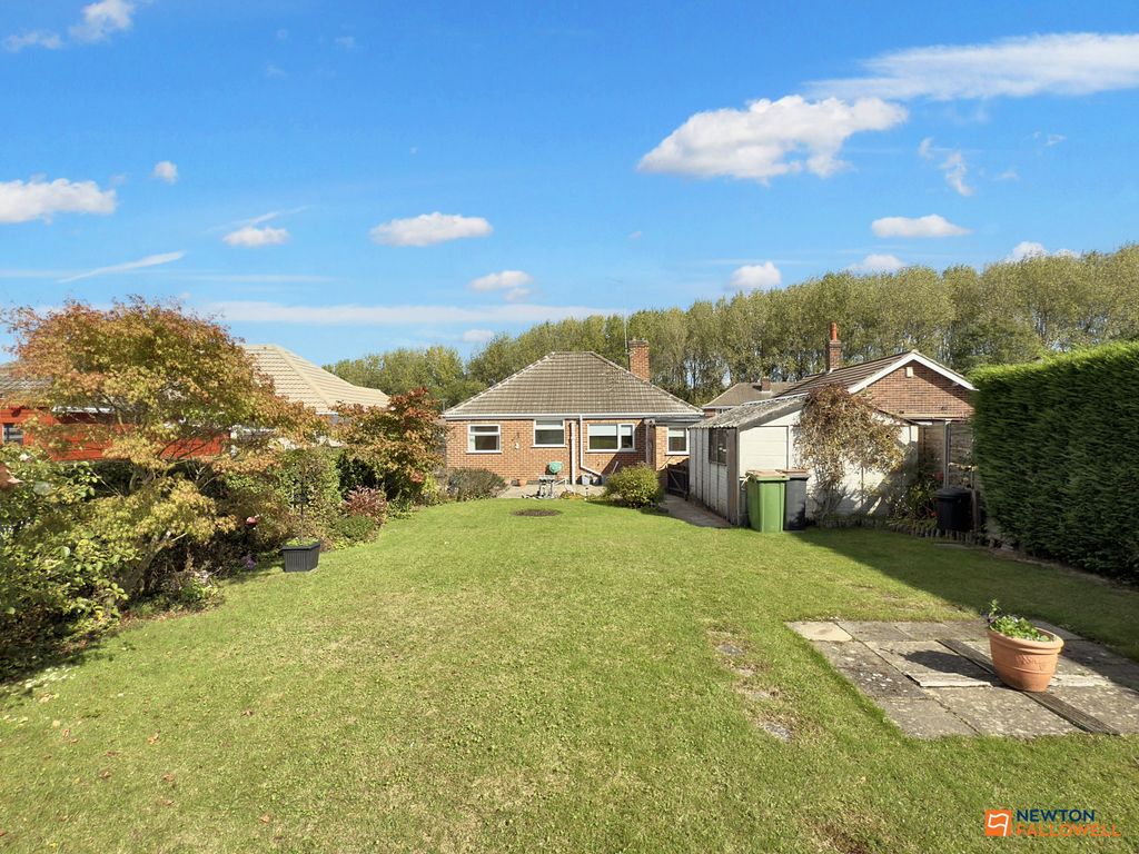 Property photo 2 of 35